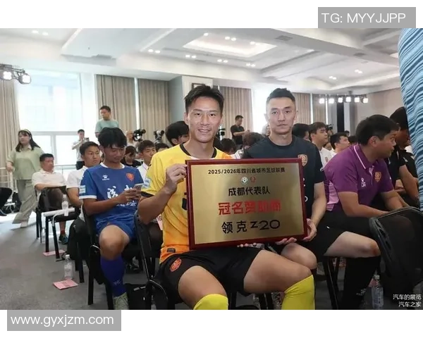 聚焦绿茵巨星真实日常深度采访揭秘赛场外的激情与坚持